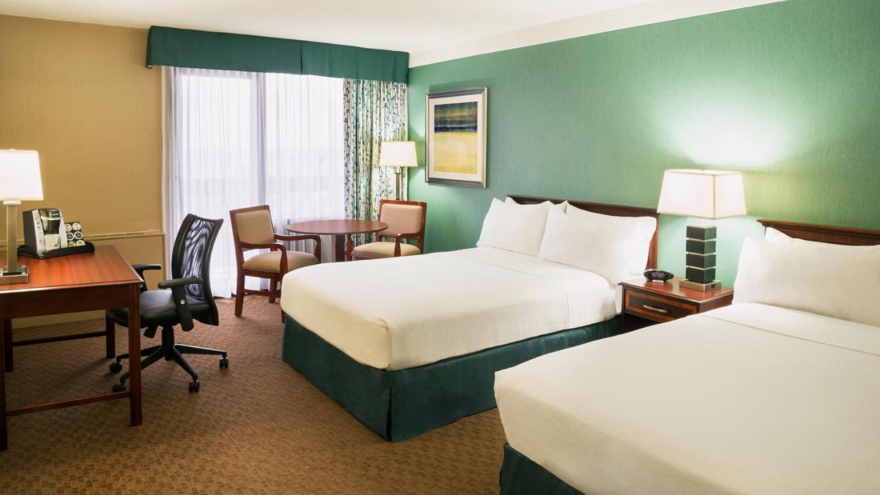 Holiday Inn Toronto - Yorkdale Buitenkant foto