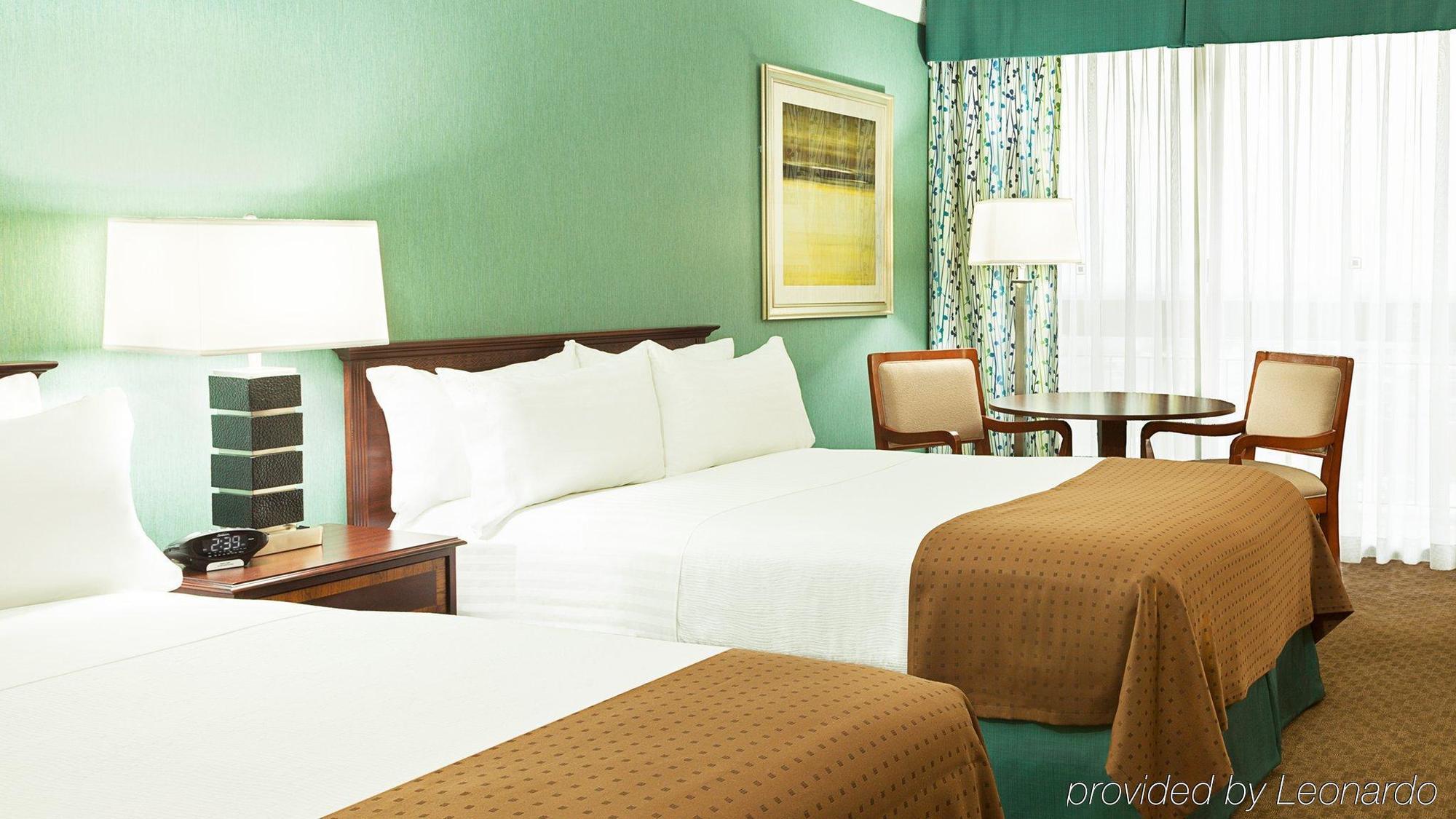 Holiday Inn Toronto - Yorkdale Buitenkant foto
