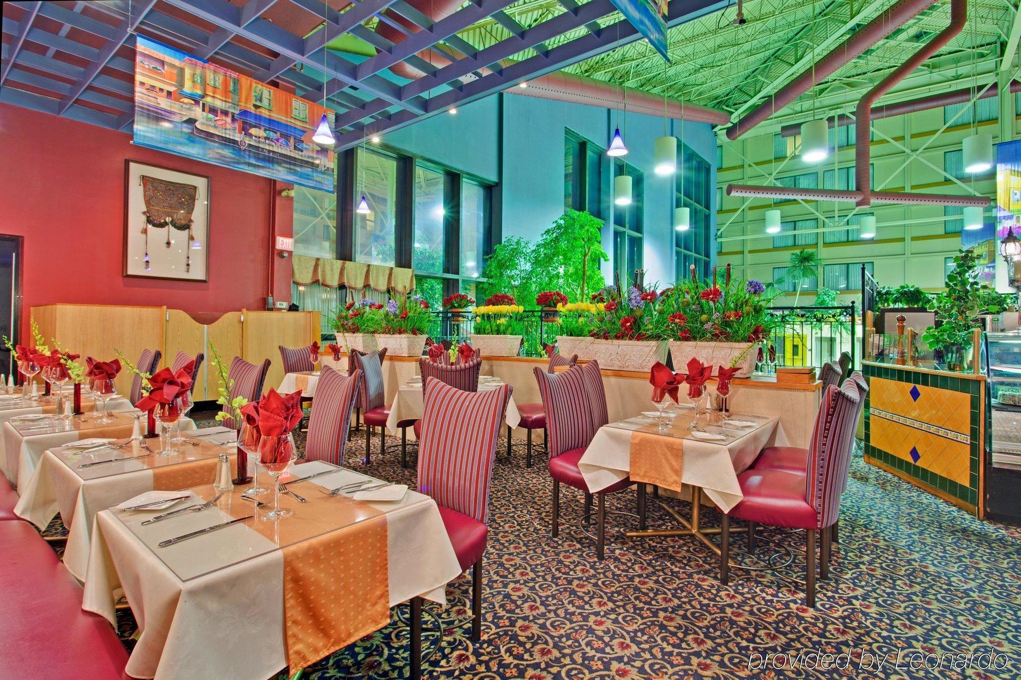 Holiday Inn Toronto - Yorkdale Buitenkant foto